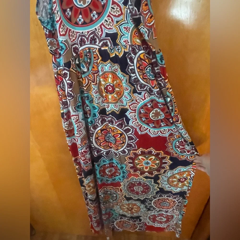 Multicolor Patterned Dress - Picture 7 of 7